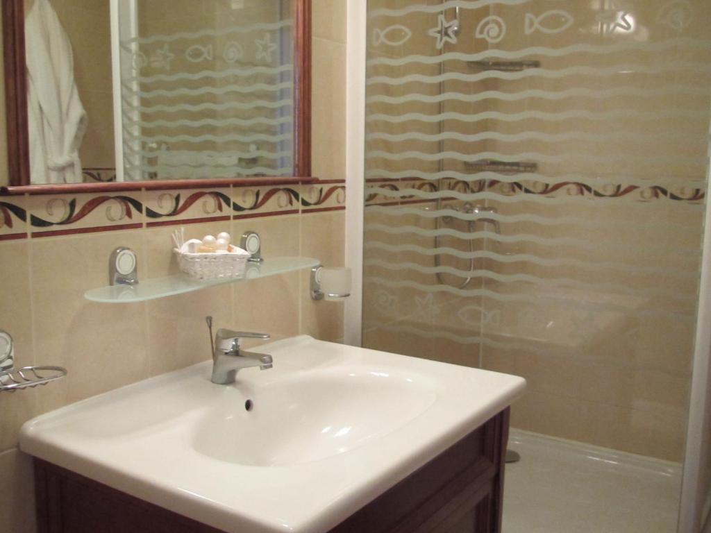 Chateau Beau Jardin Hotel Gaillan-en-Medoc Ruang foto